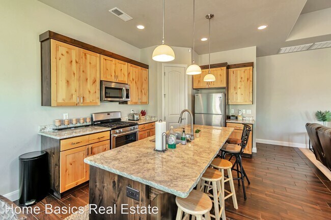 Building Photo - 4 br, 2 bath House - 4918 W 3220 S