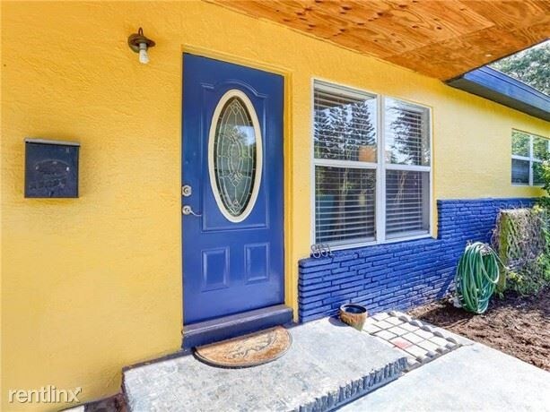 Building Photo - 3 br, 1 bath House - 861 60 Ave S