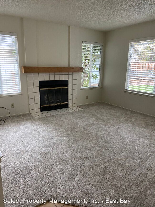 Foto del edificio - 3 br, 2.5 bath House - 1968 Rheem Dr.