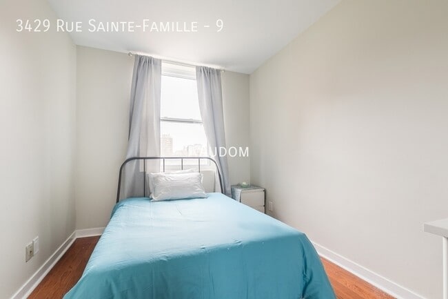 Photo du bâtiment - 3429 Rue Sainte-Famille