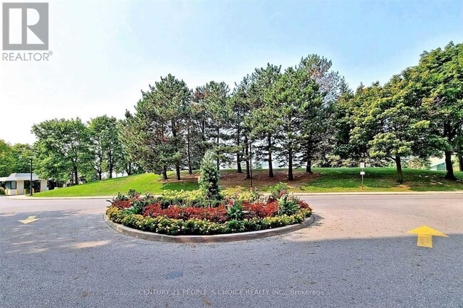 Photo du bâtiment - 7601 Bathurst St