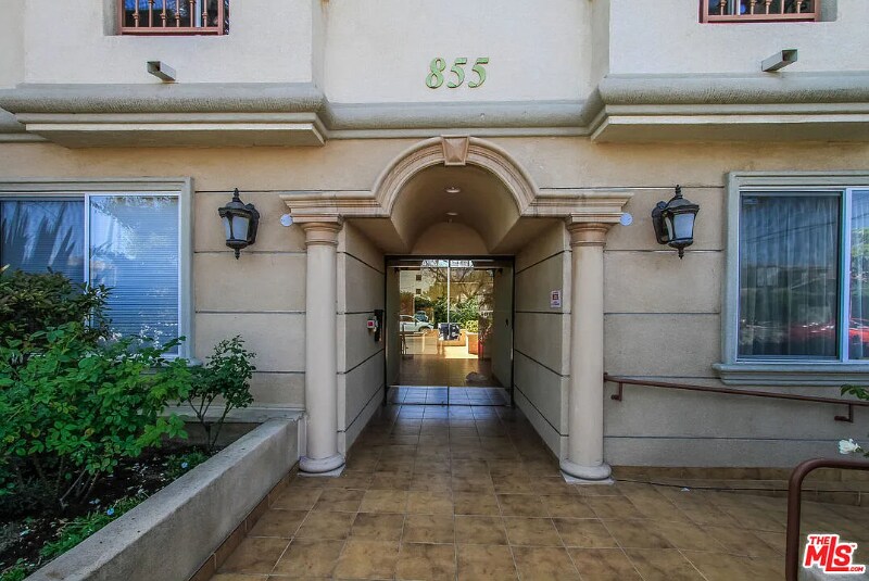 855 Wilcox Ave Unit 304, Los Angeles, CA 90038 Condo for Rent in Los