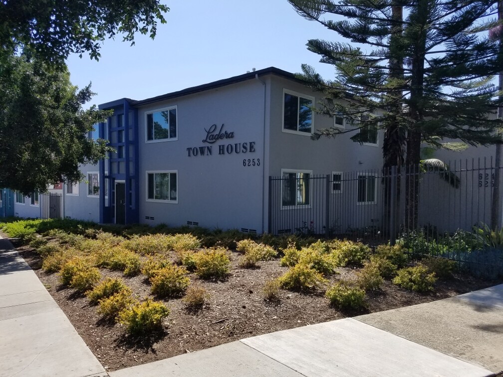 Ladera Townhouse Rentals Los Angeles, CA