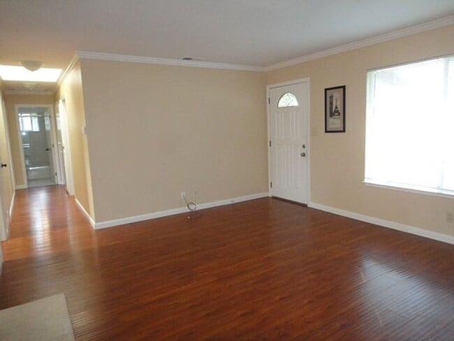 Building Photo - 39821 Wyatt Ln