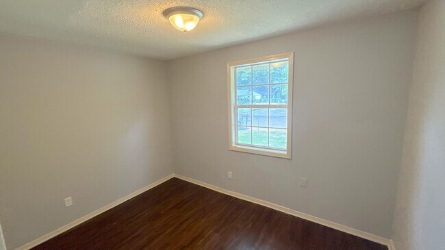 Foto del edificio - 1734 Wildrose St