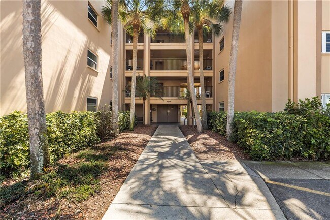 Foto del edificio - 2525 W Bay Dr