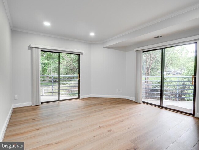 Foto del edificio - 1951 Sagewood Ln