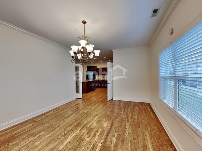 Foto del edificio - 1030 Spring Creek Dr