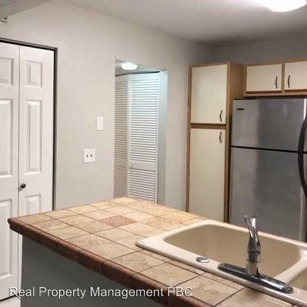 Building Photo - 2 br, 2 bath House - 4127 Palm Bay Cir A