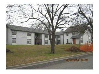 Primary Photo - 1501 S 6th St
