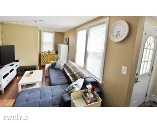 Building Photo - 1 br, 1 bath Duplex - 27 Creeley Rd