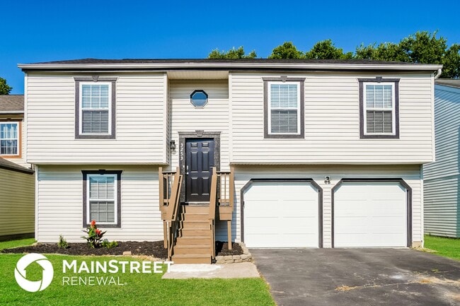Building Photo - 3253 St Bernard Cir