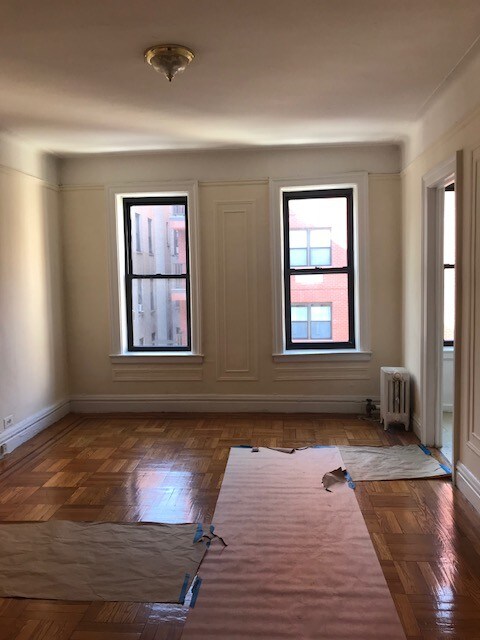 Primary Photo - 852 Amsterdam Ave