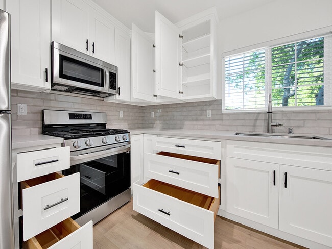 Building Photo - 16830 Killion St