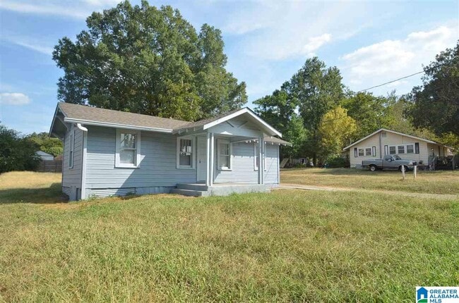 Building Photo - 642 S Parkell Ave