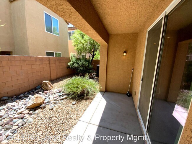 Building Photo - 3 br, 2.5 bath House - 7561 BRISA DEL MAR AVE