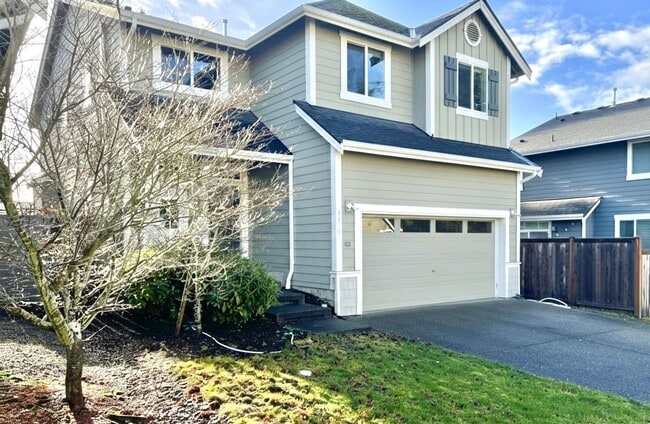 Building Photo - Modern 2017-Built Home with Main-Floor Office, AC & Prime East Hill Location