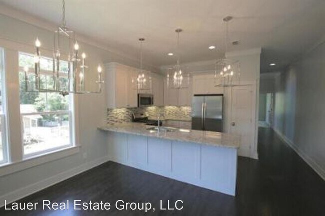 Building Photo - 3 br, 3 bath House - 224 W. 5th Ave #1