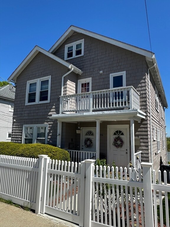 Primary Photo - 598 Beech St