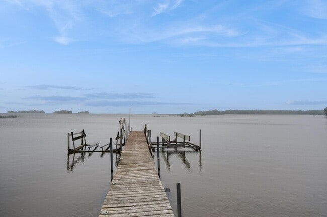 Building Photo - 280 Bennett St