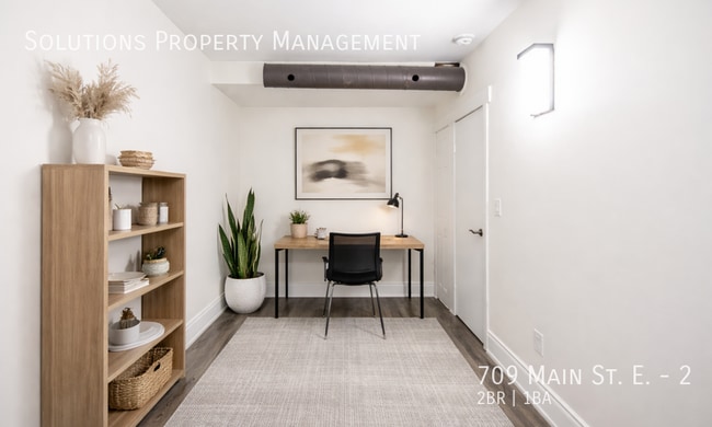 Building Photo - **Newly Renovated Main Floor 2 Bedroom**