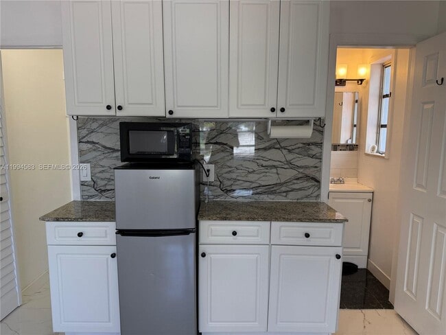 Foto del edificio - 1230 North Dr