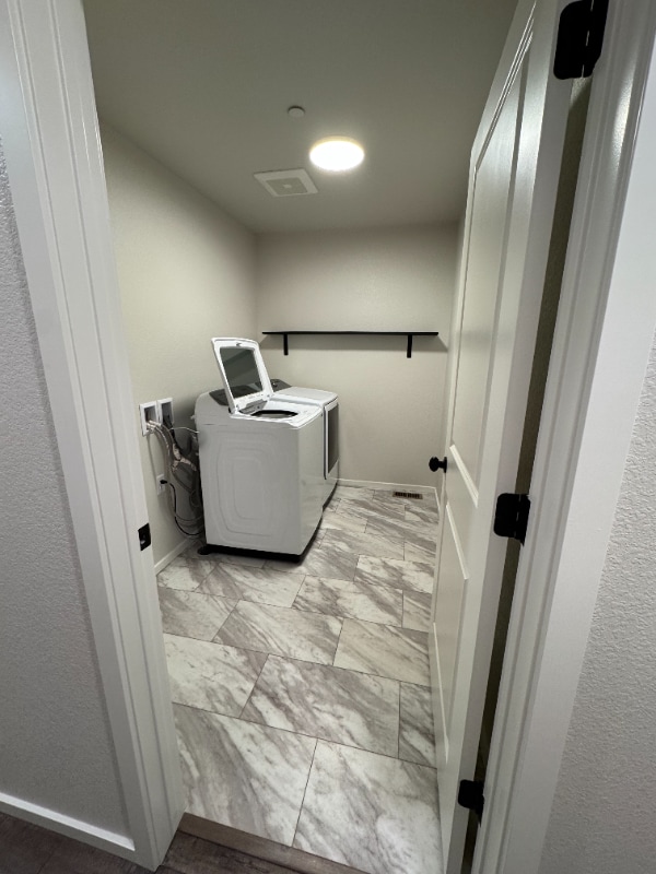 Building Photo - 2968 Barnstormer St