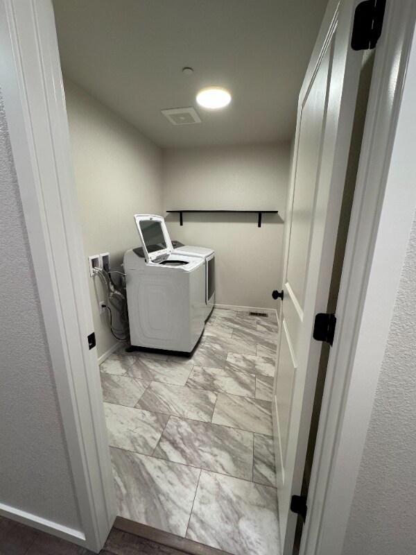 Foto del edificio - 2968 Barnstormer St