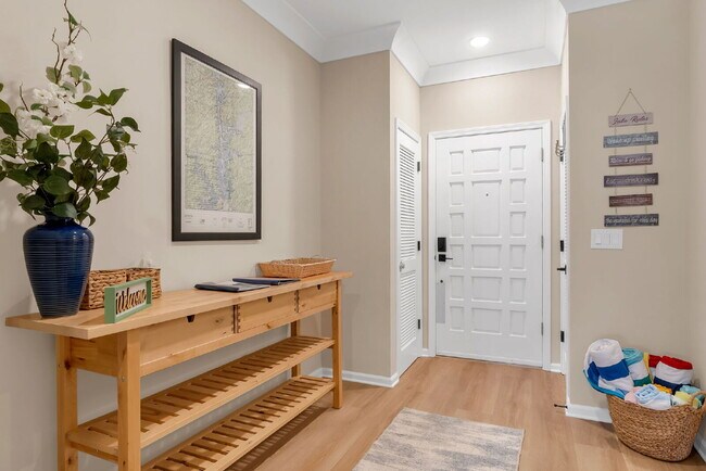 Foto del edificio - 2 Bedroom, 2 Full Bathroom Condo in a Gated Keowee Key Community