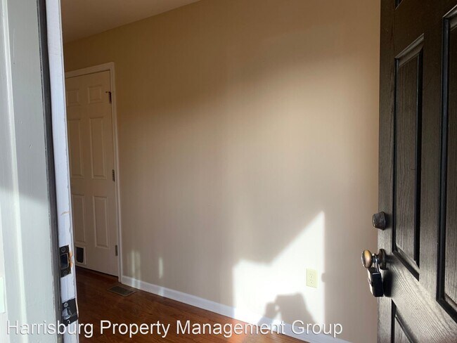 Building Photo - 3 br, 2.5 bath House - 102 Brynfield Way
