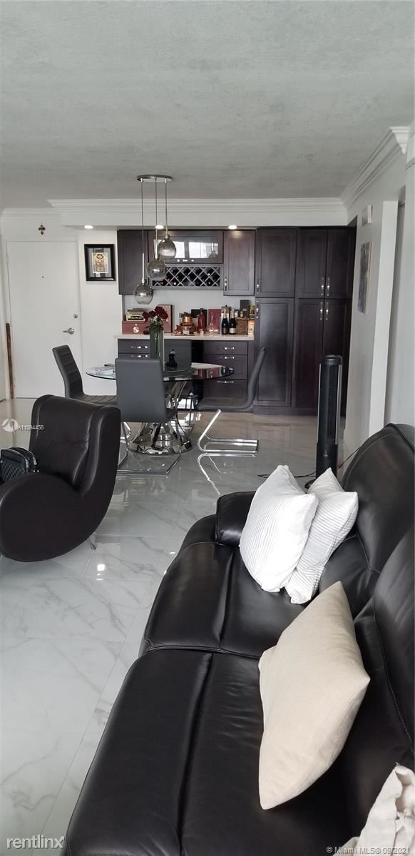 Building Photo - 6770 Indian Creek Dr