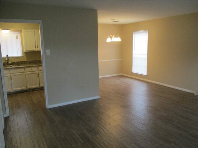 Building Photo - 5506 Deep Forest Dr