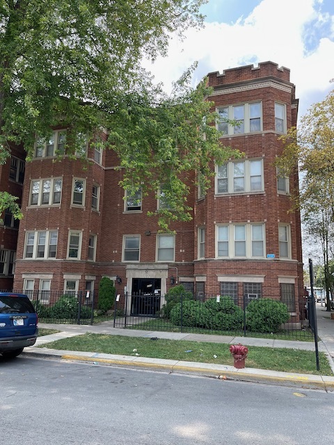 Building Photo - 6700 S Clyde Ave
