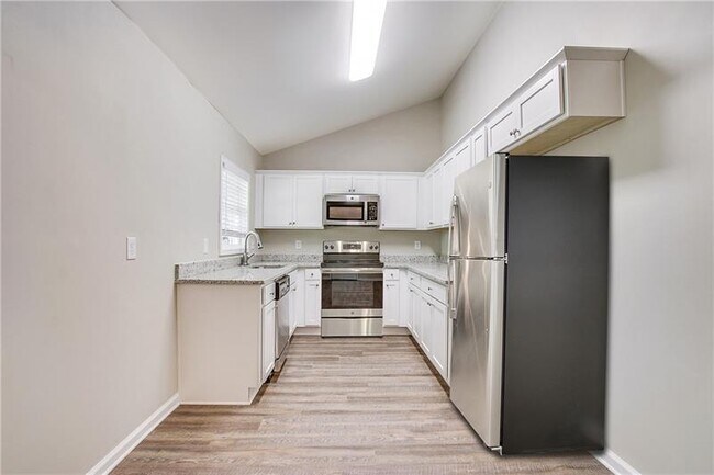 Building Photo - 6595 Bellburn Rd