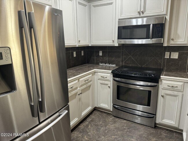 Building Photo - 401 Blackwater River Dr