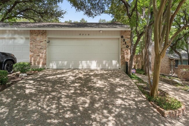 Building Photo - 8310 Summerwood Dr