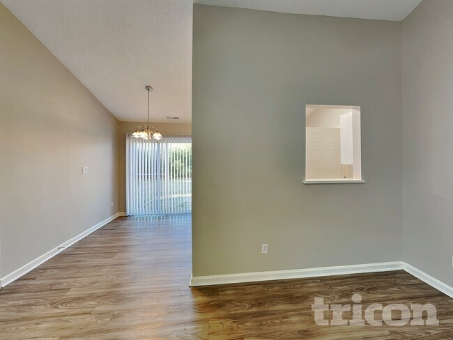 Foto del edificio - 4312 Windjammer Ct SW