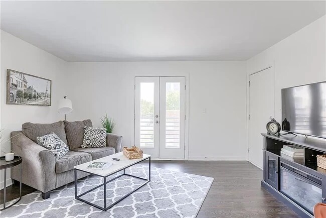 Living Room - 4532 Broadway