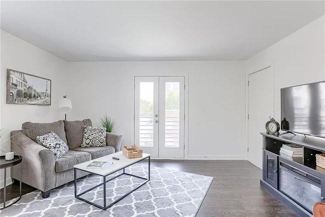 Living Room - 4532 Broadway