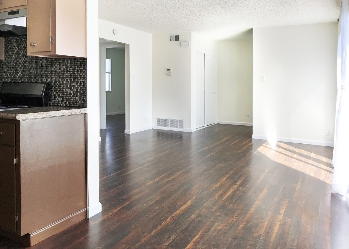 Brand new hardwood floors - 922 N Idaho St