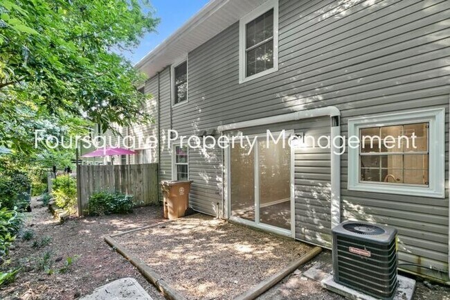 Foto del edificio - Town Home | Assigned Parking | Convenient ...