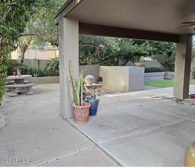 Building Photo - 3582 E Santa Fe Ln