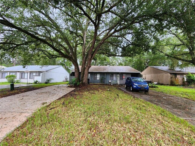 Building Photo - 2227 SW 70th Terrace