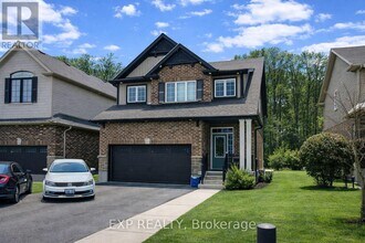 Building Photo - 127 Elmbank Trail