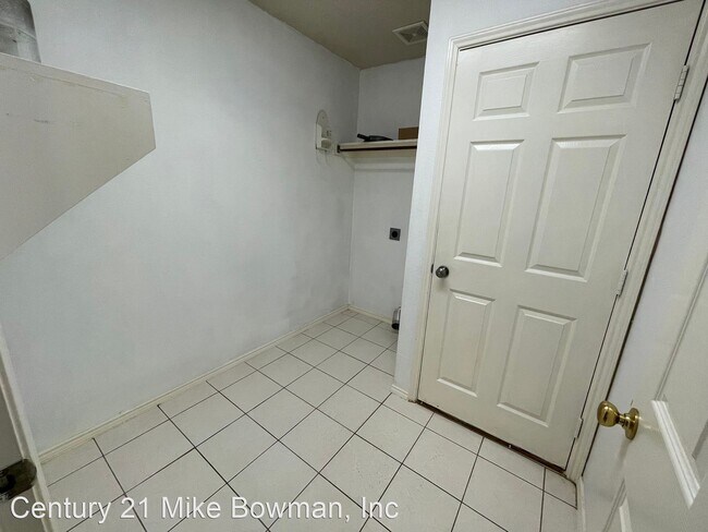 Building Photo - 3 br, 2 bath House - 7856 Teal Dr
