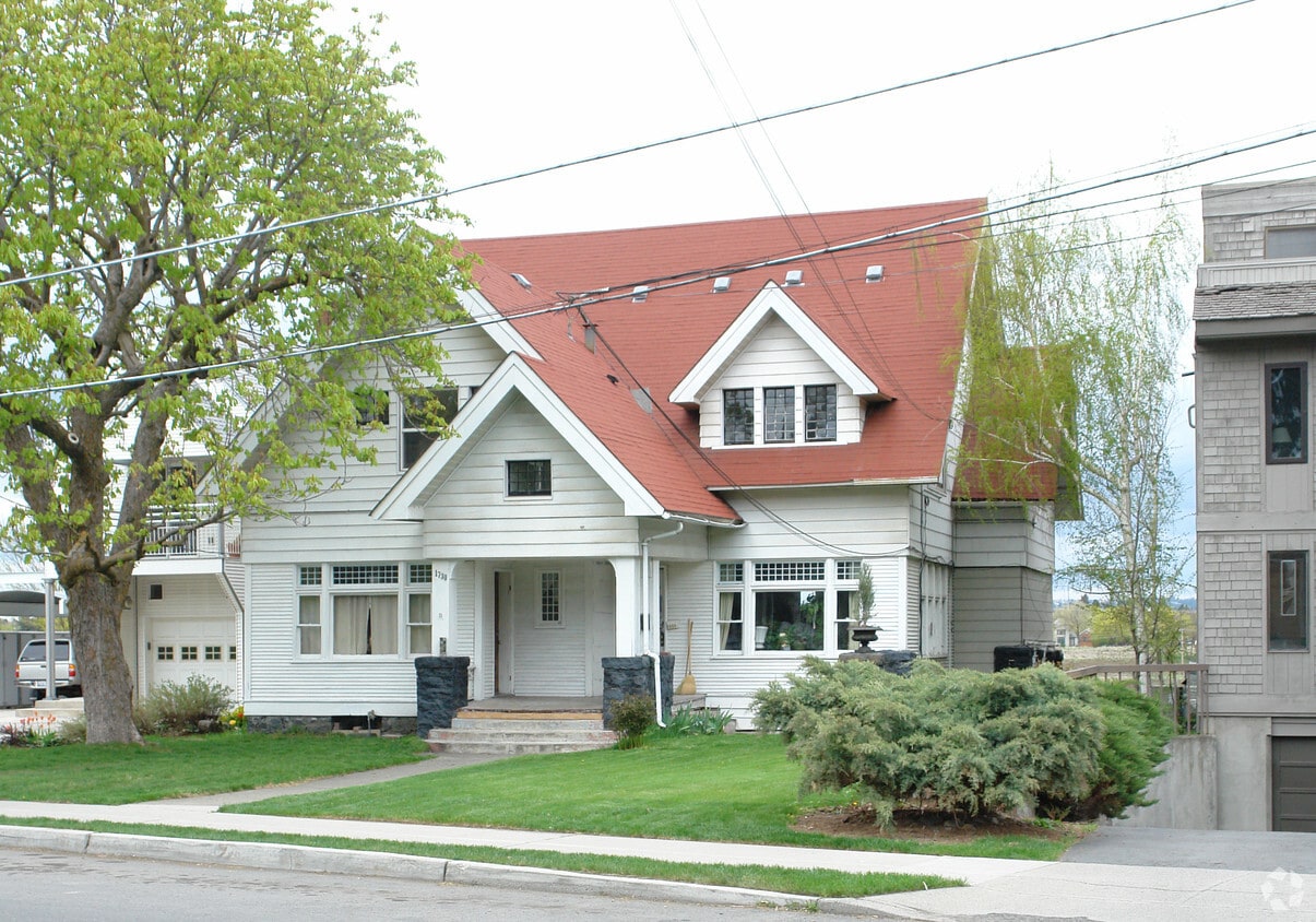 Foto principal - 1730 W Riverside Ave