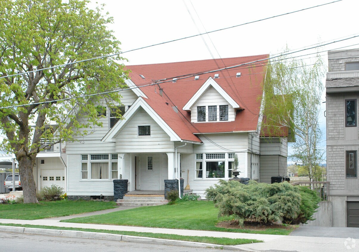 Primary Photo - 1730 W Riverside Ave