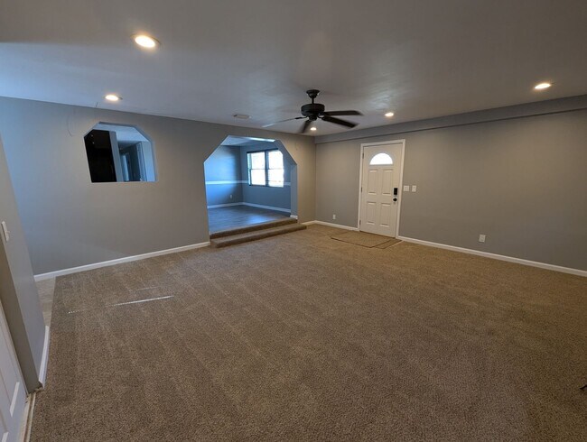 Foto del edificio - Lynn Haven Home with Outdoor Entertainment Area