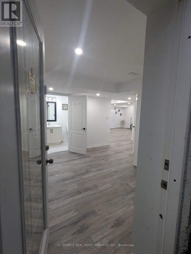 Photo du bâtiment - 312 Baker Hill Blvd.