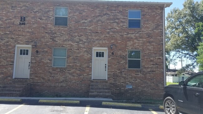 very safe location - 335 W 12th St